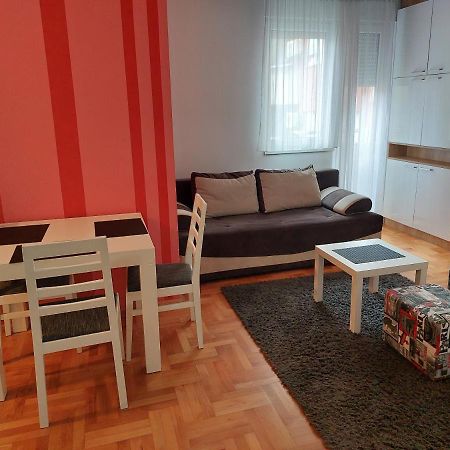 Heart Of The City Apartment Ni Екстериор снимка