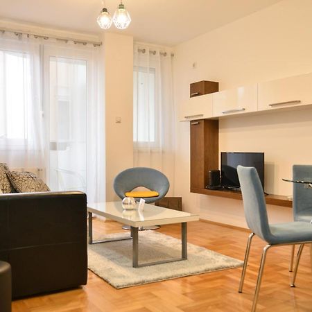 Heart Of The City Apartment Ni Екстериор снимка