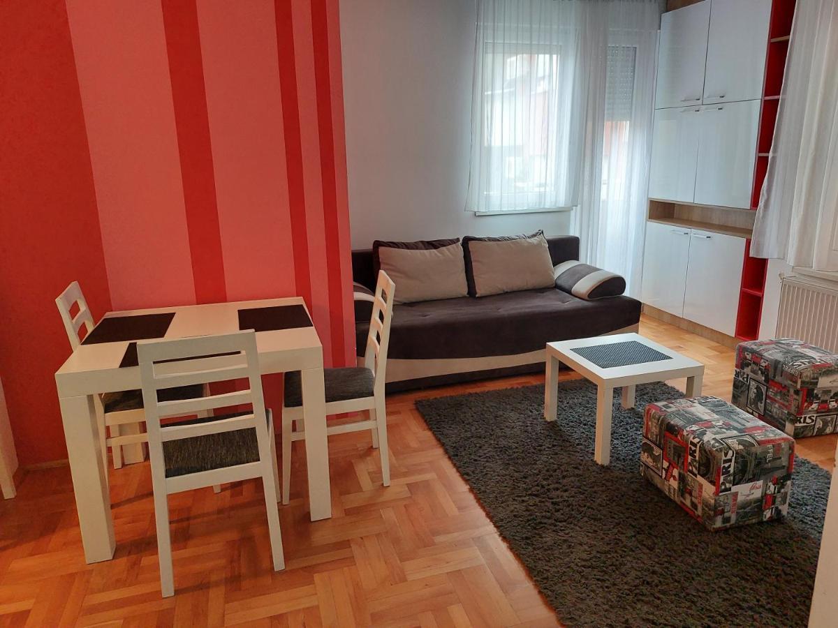 Heart Of The City Apartment Ni Екстериор снимка