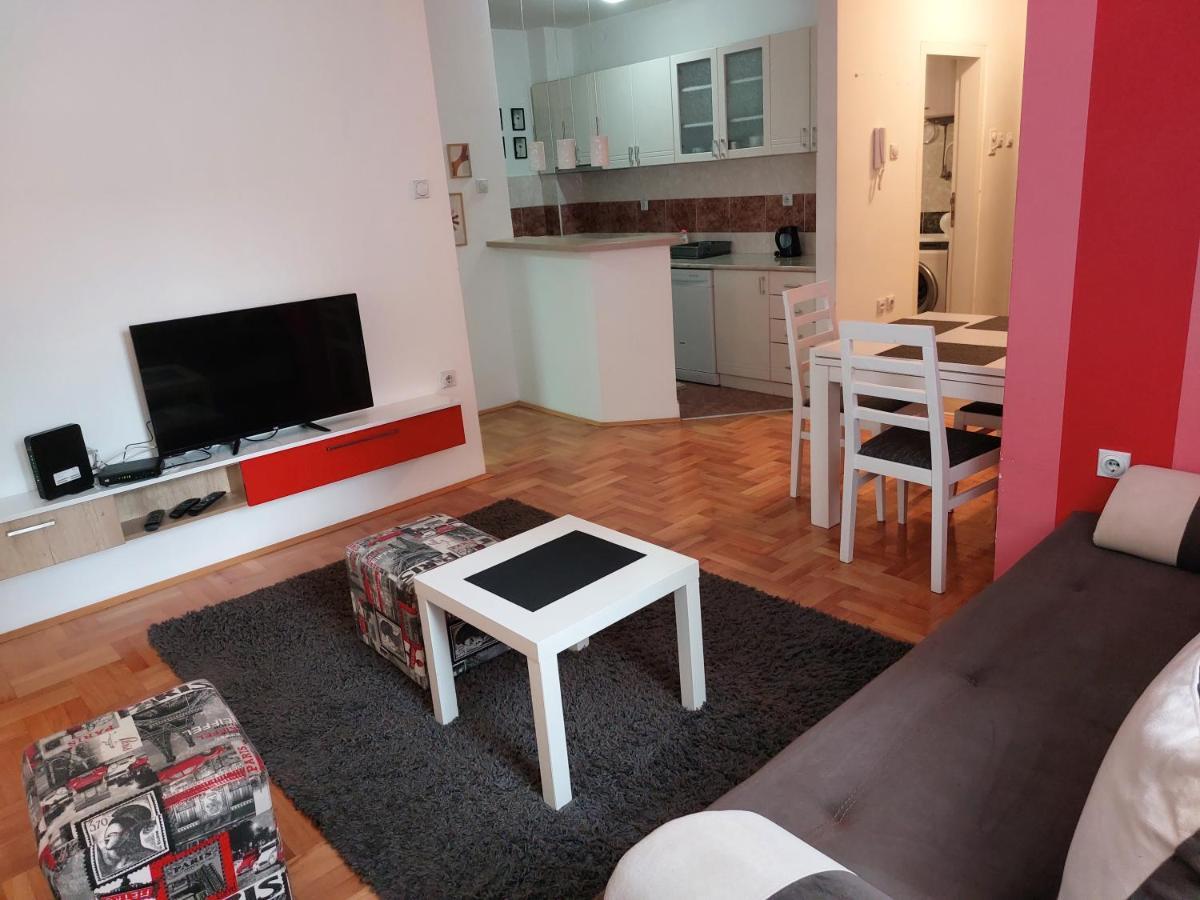 Heart Of The City Apartment Ni Екстериор снимка
