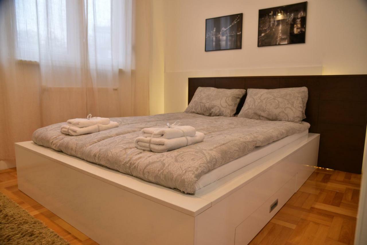 Heart Of The City Apartment Ni Екстериор снимка