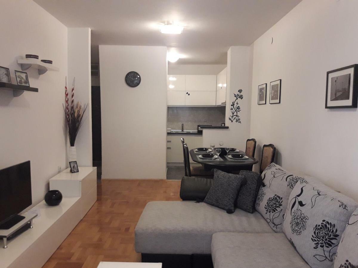 Heart Of The City Apartment Ni Екстериор снимка