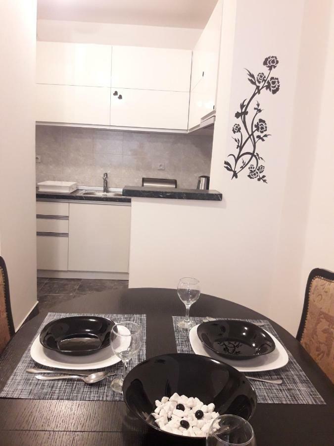 Heart Of The City Apartment Ni Екстериор снимка