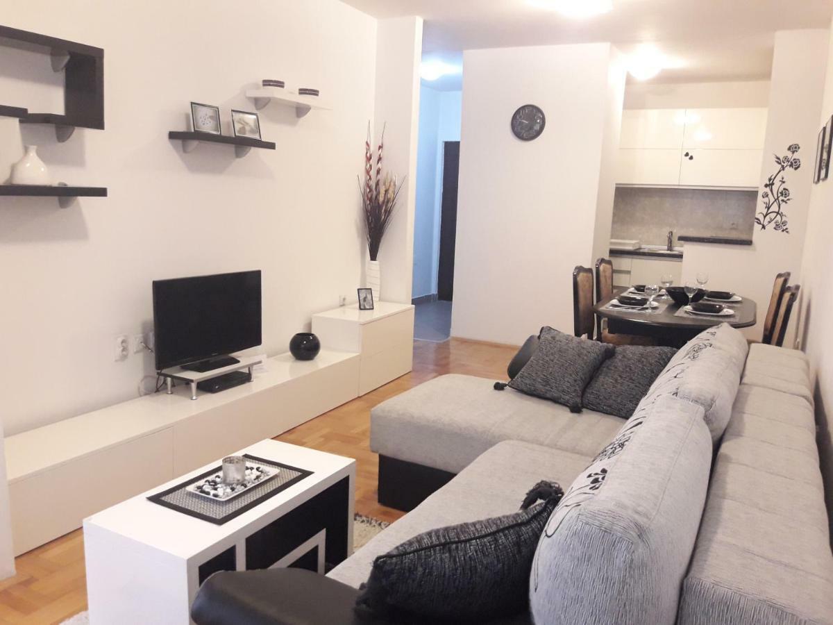 Heart Of The City Apartment Ni Екстериор снимка
